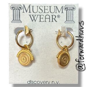 Museum Wear® Discover N.Y. Hoop Earrings